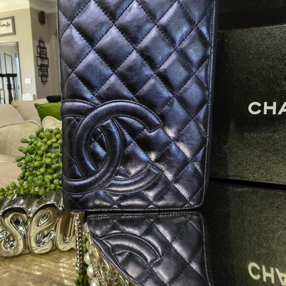 EUC Authentic ULTRA RARE Chanel Cambon Iridescent Blue Organizer Wallet - Picture 2 of 16